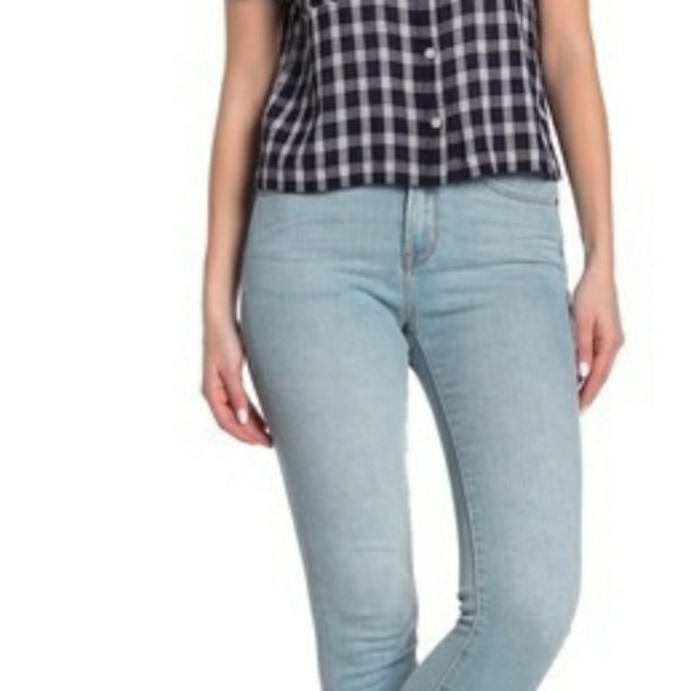 Seak Peek Jeans